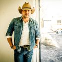 Jason Aldean Has Ankle-Breaking Crossover Appeal, Third Consecutive No. 1 Album on All-Genre Billboard 200